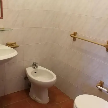 Casa vacanze For 6 People In Luzi Farmhouse Passo di Treia