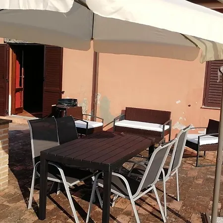 Casa vacanze For 6 People In Luzi Farmhouse *